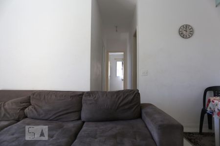 Sala de apartamento à venda com 3 quartos, 68m² em Jardim Tupanci, Barueri