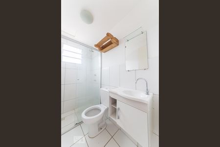 Banheiro de apartamento à venda com 2 quartos, 50m² em Loteamento Parque São Martinho, Campinas