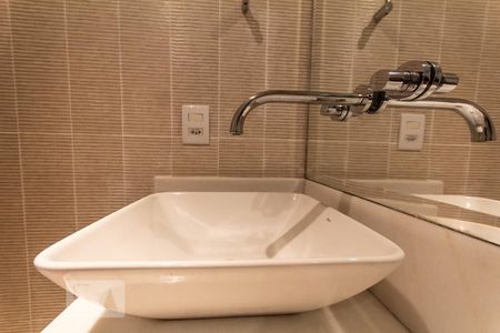 Banheiro de apartamento para alugar com 2 quartos, 68m² em Vila Suzana, São Paulo