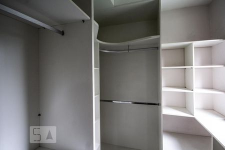 Quarto 2 (armário) de apartamento para alugar com 2 quartos, 68m² em Vila Suzana, São Paulo