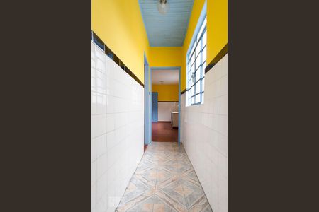 Corredor Sala-Cozinha de casa à venda com 3 quartos, 200m² em Baeta Neves, São Bernardo do Campo