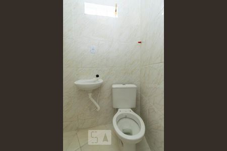 Banheiro Social de kitnet/studio para alugar com 1 quarto, 35m² em Icaraí, Niterói