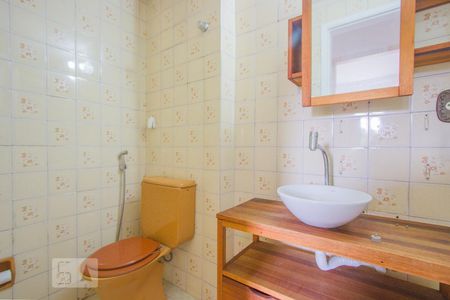 Banheiro de apartamento para alugar com 2 quartos, 56m² em Santo Amaro, São Paulo