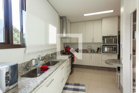 Apartamento à venda com 215m², 4 quartos e 4 vagasÁrea de Serviço