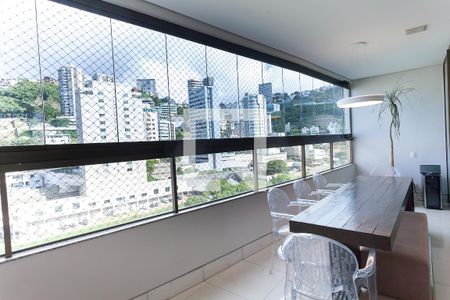 Apartamento à venda com 215m², 4 quartos e 4 vagasvaranda sala