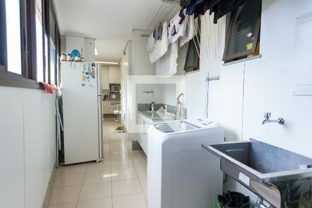 Apartamento à venda com 215m², 4 quartos e 4 vagasÁrea de Serviço