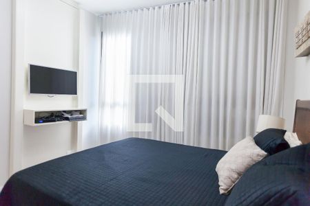 Apartamento à venda com 215m², 4 quartos e 4 vagassuite 1