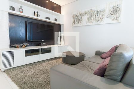 Sala de TV de apartamento à venda com 4 quartos, 215m² em Santa Lúcia, Belo Horizonte