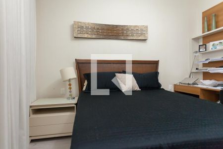 Apartamento à venda com 215m², 4 quartos e 4 vagassuite 1