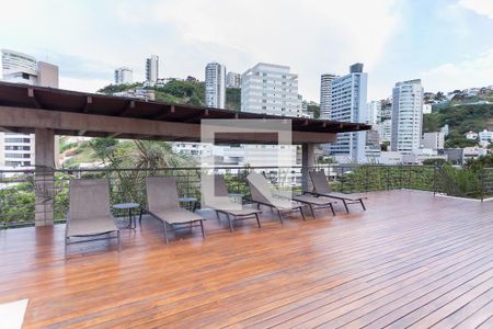 Apartamento à venda com 215m², 4 quartos e 4 vagasPiscina