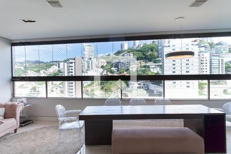 Apartamento à venda com 215m², 4 quartos e 4 vagasvaranda sala