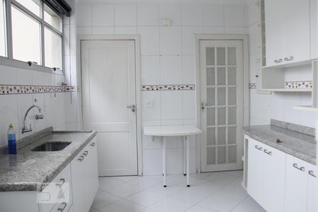 Cozinha de apartamento à venda com 3 quartos, 100m² em Consolação, São Paulo