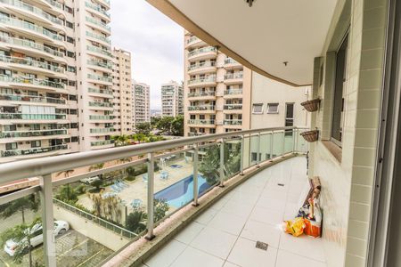 Varanda de apartamento à venda com 2 quartos, 64m² em Jacarepaguá, Rio de Janeiro