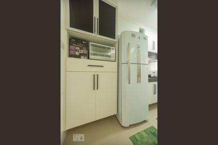 Cozinha  de apartamento à venda com 2 quartos, 68m² em Jardim Pacaembu, Jundiaí