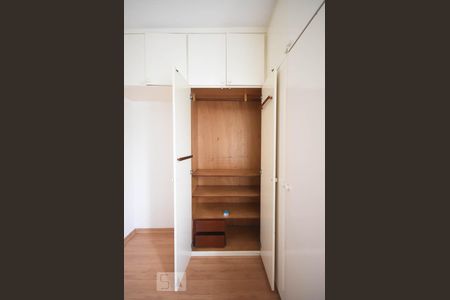 Armário do quarto 2 de apartamento à venda com 2 quartos, 69m² em Real Parque, São Paulo