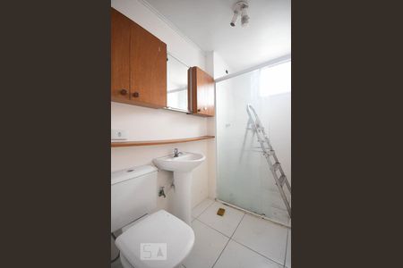 Banheiro de apartamento à venda com 2 quartos, 69m² em Real Parque, São Paulo