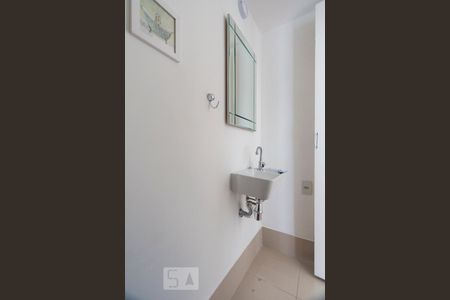 Lavabo de apartamento para alugar com 2 quartos, 78m² em Vila Guarani (z Sul), São Paulo