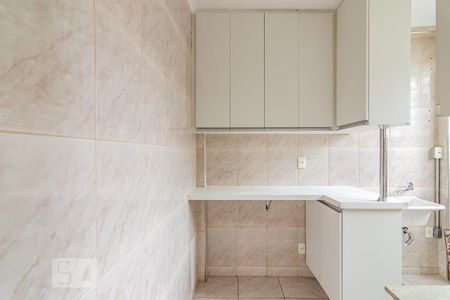 Cozinha de apartamento à venda com 2 quartos, 60m² em Sagrada Família, Belo Horizonte