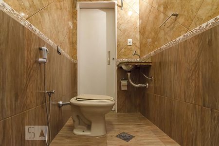 Apartamento para alugar com 60m², 2 quartos e sem vaga Apartamento para alugar com 60m², 2 quartos e sem vagaBanheiro