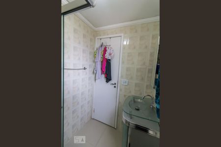 Banheiro de apartamento para alugar com 2 quartos, 56m² em Macedo, Guarulhos