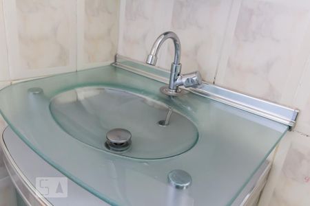 Pia do Banheiro de apartamento para alugar com 2 quartos, 56m² em Macedo, Guarulhos