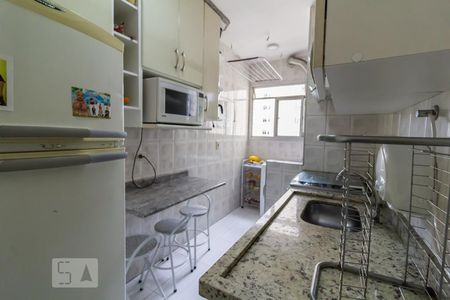 Cozinha de apartamento para alugar com 2 quartos, 56m² em Macedo, Guarulhos