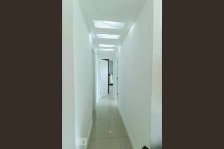 Corredor de apartamento para alugar com 2 quartos, 78m² em Jacarepaguá, Rio de Janeiro