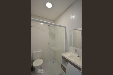 Banheiro de apartamento para alugar com 1 quarto, 40m² em Vila Deodoro, São Paulo