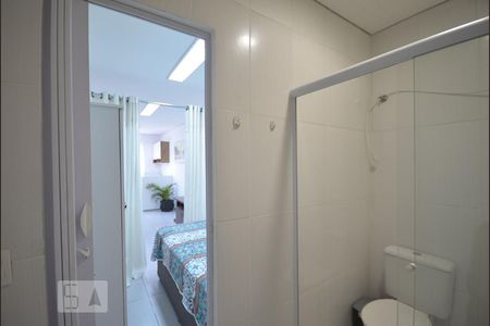 Banheiro de apartamento para alugar com 1 quarto, 40m² em Vila Deodoro, São Paulo