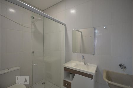 Banheiro de apartamento para alugar com 1 quarto, 40m² em Vila Deodoro, São Paulo