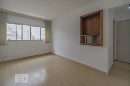 Sala de apartamento para alugar com 1 quarto, 50m² em Indianópolis, São Paulo