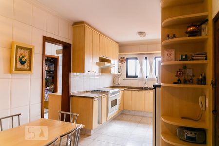 Apartamento à venda com 165m², 3 quartos e 4 vagas Apartamento à venda com 165m², 3 quartos e 4 vagasCozinha