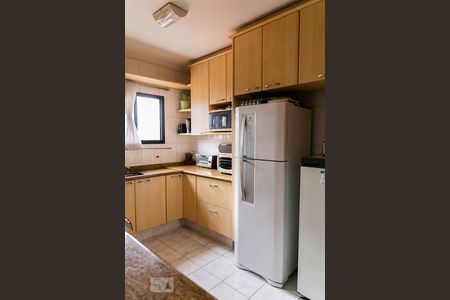 Apartamento à venda com 165m², 3 quartos e 4 vagas Apartamento à venda com 165m², 3 quartos e 4 vagasCozinha