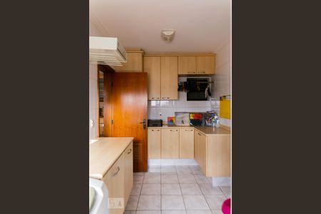 Apartamento à venda com 165m², 3 quartos e 4 vagas Apartamento à venda com 165m², 3 quartos e 4 vagasÁrea de Serviço