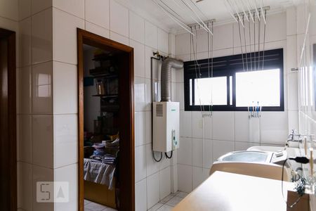 Apartamento à venda com 165m², 3 quartos e 4 vagas Apartamento à venda com 165m², 3 quartos e 4 vagasÁrea de Serviço