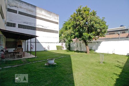 Apartamento para alugar com 65m², 2 quartos e 2 vagas Apartamento para alugar com 65m², 2 quartos e 2 vagasQuintal