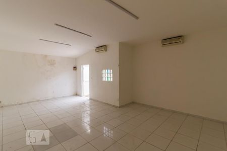 Casa à venda com 150m², 2 quartos e 3 vagasEdicula
