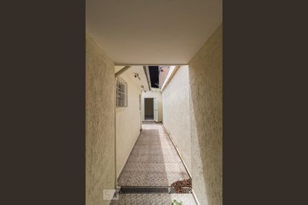 Casa à venda com 150m², 2 quartos e 3 vagasCorredor lateral