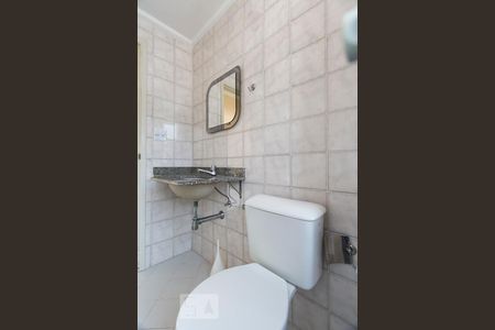 Banheiro social de apartamento para alugar com 2 quartos, 49m² em Chácara Inglesa, São Paulo