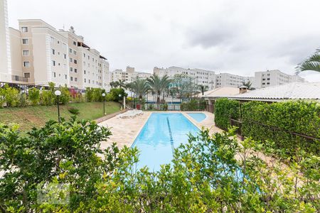 Apartamento à venda com 70m², 3 quartos e 1 vaga Apartamento à venda com 70m², 3 quartos e 1 vagaPiscina