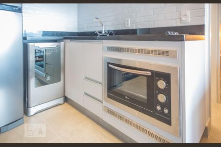 Cozinha de apartamento para alugar com 1 quarto, 45m² em Moema, São Paulo