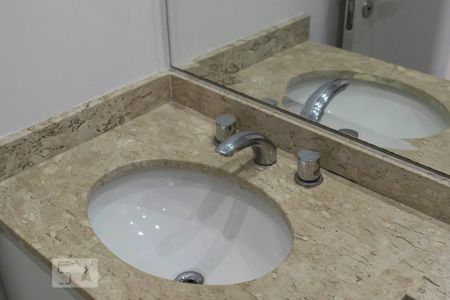 Banheiro social (Torneira) de apartamento à venda com 2 quartos, 63m² em Cambuci, São Paulo