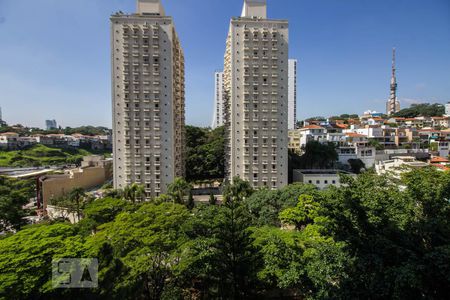 Sala vista de apartamento à venda com 3 quartos, 120m² em Perdizes, São Paulo
