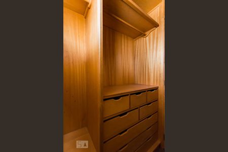 Apartamento à venda com 400m², 4 quartos e 4 vagas Apartamento à venda com 400m², 4 quartos e 4 vagasSuíte 2