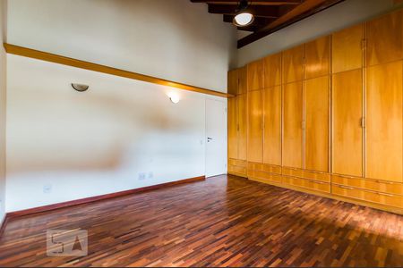 Apartamento à venda com 400m², 4 quartos e 4 vagas Apartamento à venda com 400m², 4 quartos e 4 vagasSuíte 1