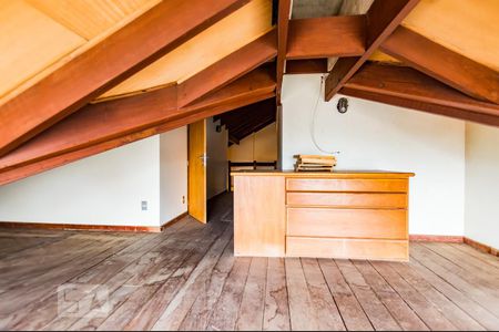 Apartamento à venda com 400m², 4 quartos e 4 vagas Apartamento à venda com 400m², 4 quartos e 4 vagasSótão