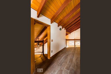 Apartamento à venda com 400m², 4 quartos e 4 vagas Apartamento à venda com 400m², 4 quartos e 4 vagasSótão