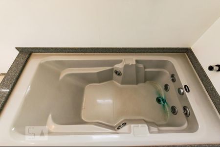 Apartamento à venda com 400m², 4 quartos e 4 vagas Apartamento à venda com 400m², 4 quartos e 4 vagasBanheiro