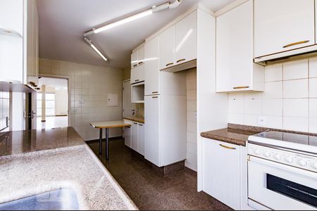 Apartamento à venda com 400m², 4 quartos e 4 vagas Apartamento à venda com 400m², 4 quartos e 4 vagasCozinha