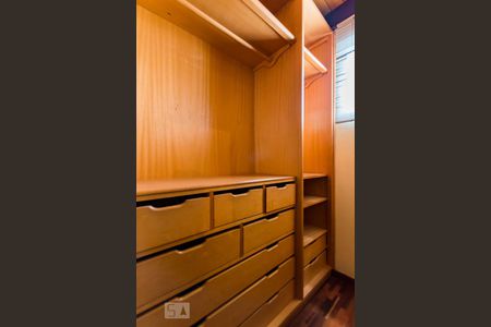 Apartamento à venda com 400m², 4 quartos e 4 vagas Apartamento à venda com 400m², 4 quartos e 4 vagasSuíte 2